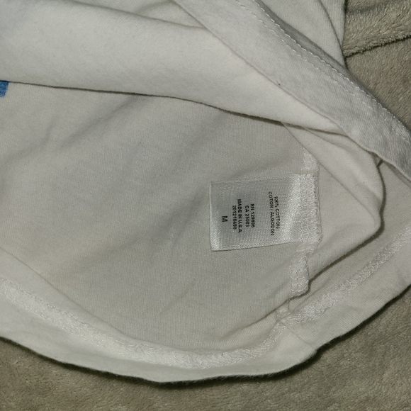 Disney Short Sleeve Top Rare Hard to Find Medium Disney Pricess Limited … - Picture 10 of 11